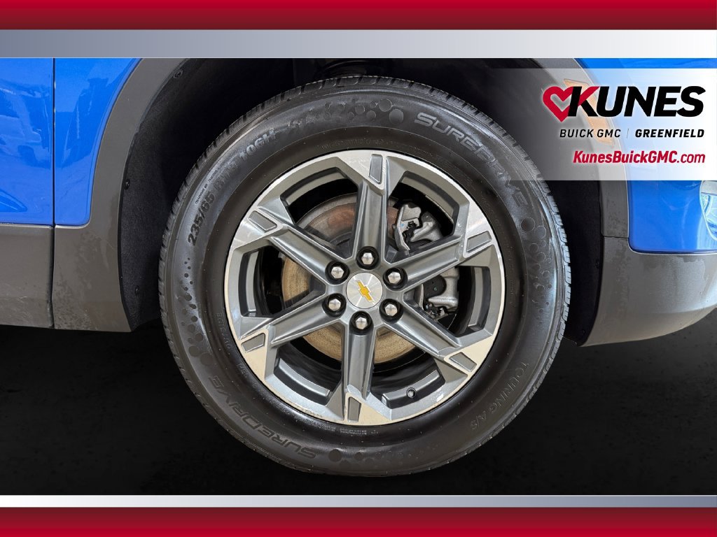 Used 2025 Chevrolet Blazer LT FWD image 13