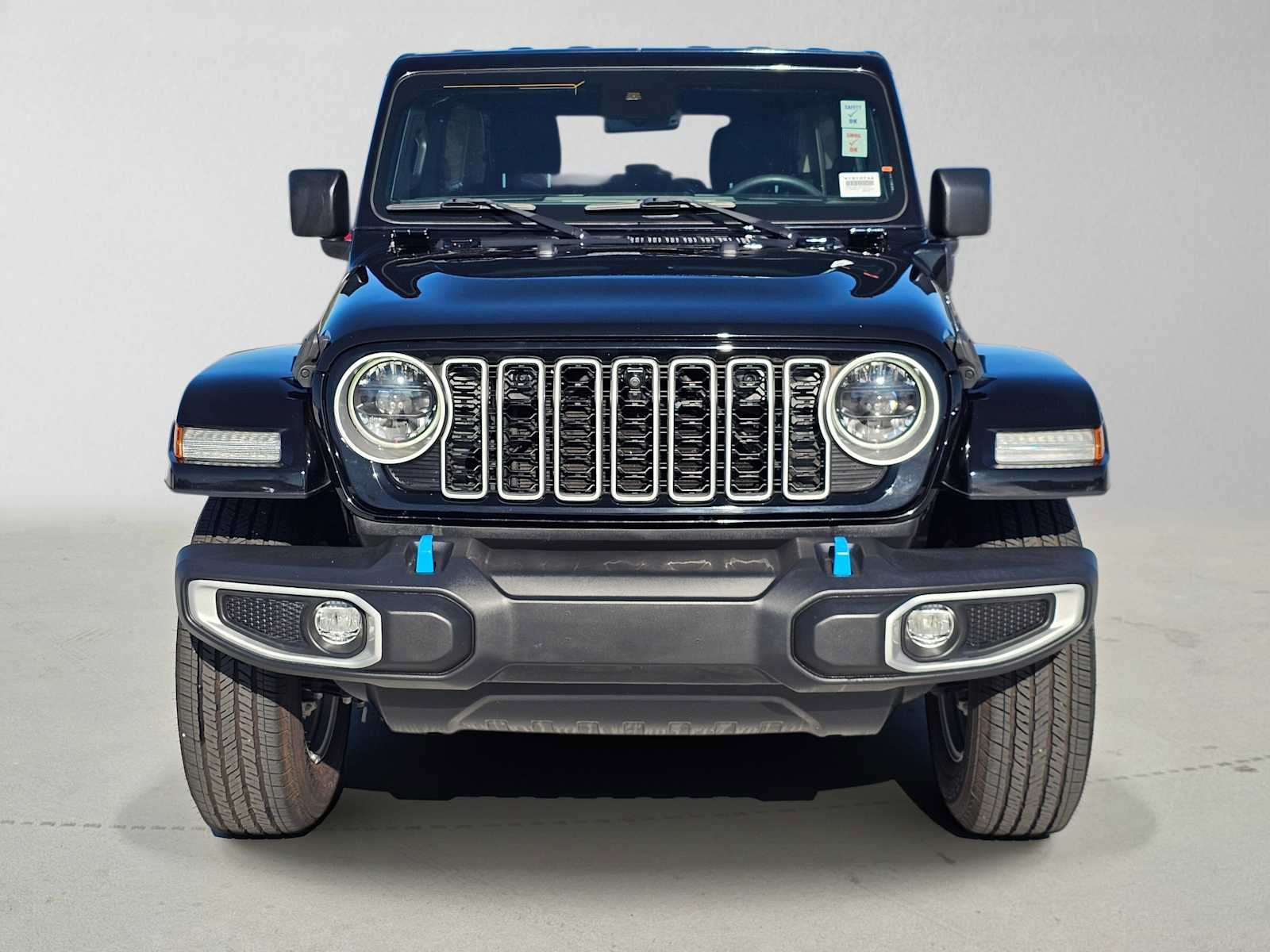 Used 2024 Jeep Wrangler Unlimited Sahara w/ Technology Group AWD/4WD image 8