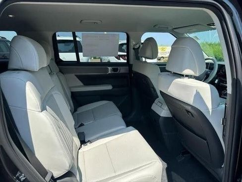 Used 2026 Hyundai Santa Fe SEL AWD/4WD image 4
