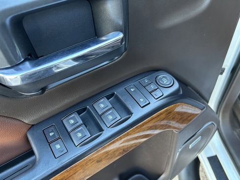 Used 2019 Chevrolet Silverado 2500 High Country image 7