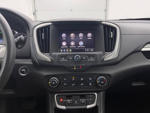 Used 2024 GMC Terrain SLE FWD image 20