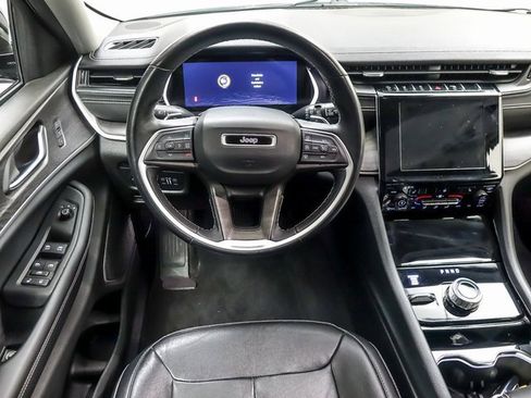 Used 2022 Jeep Grand Cherokee L Limited image 13