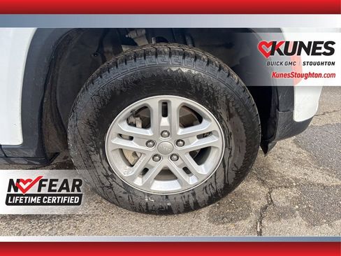 Used 2024 Jeep Grand Cherokee Laredo image 15