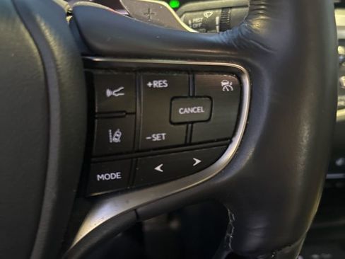 Used 2019 Lexus ES 350 image 2