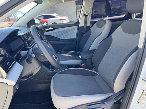 Certified 2023 Volkswagen Taos S image 18