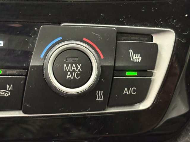 Used 2017 BMW 330i xDrive Sedan AWD/4WD image 38