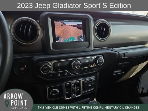 Used 2023 Jeep Gladiator Sport AWD/4WD image 24