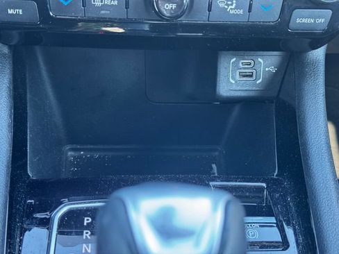 Certified 2025 Jeep Compass Limited AWD/4WD image 35