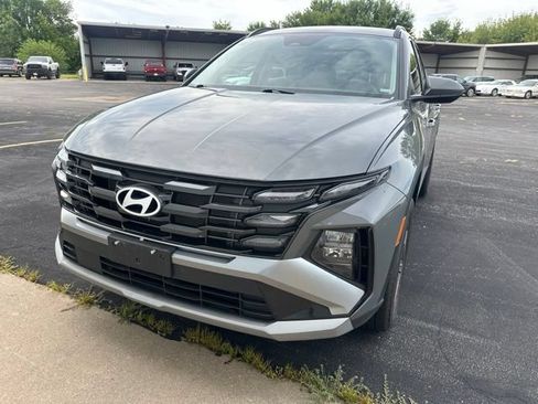 Used 2025 Hyundai Tucson SEL AWD/4WD image 14