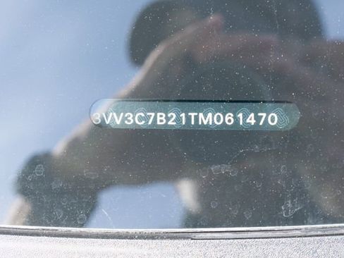 New 2026 Volkswagen Taos SE image 10