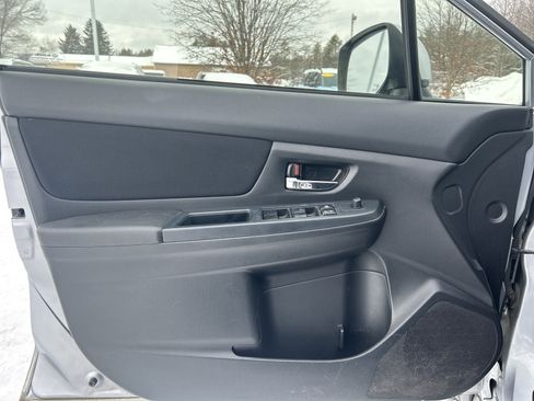 Used 2014 Subaru Crosstrek 2.0i Premium w/ Moonroof Package image 12