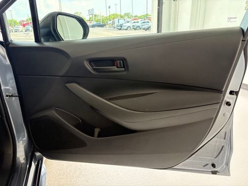 Used 2024 Toyota Corolla LE FWD image 31