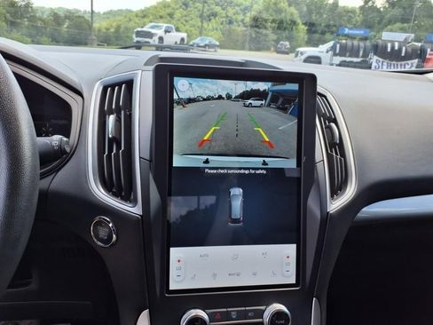 Used 2024 Ford Edge SEL image 23