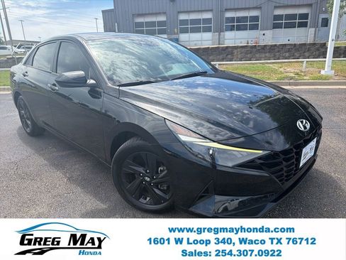 Used 2023 Hyundai Elantra SEL w/ Cargo Package FWD image 1