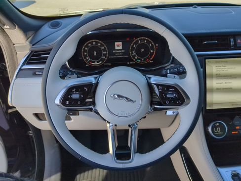 New 2026 Jaguar F-PACE R-Dynamic S image 29