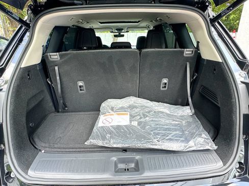Certified 2026 INFINITI QX60 Luxe w/ Cargo Package FWD image 29