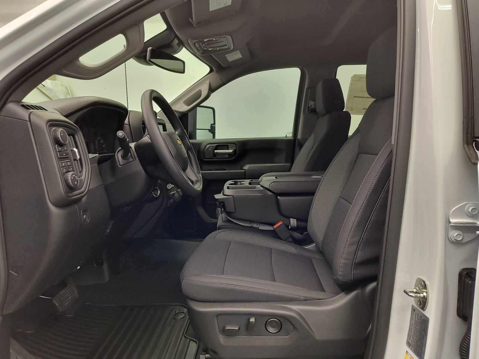 New 2026 Chevrolet Silverado 2500 Custom w/ Custom Value Package AWD/4WD image 5