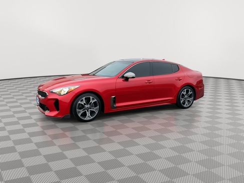 Used 2020 Kia Stinger GT-Line w/ Sun & Sound Package image 3
