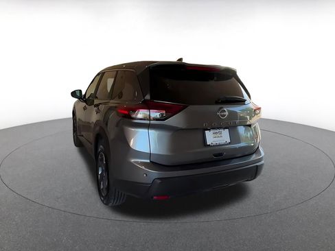 Used 2025 Nissan Rogue SV FWD image 12