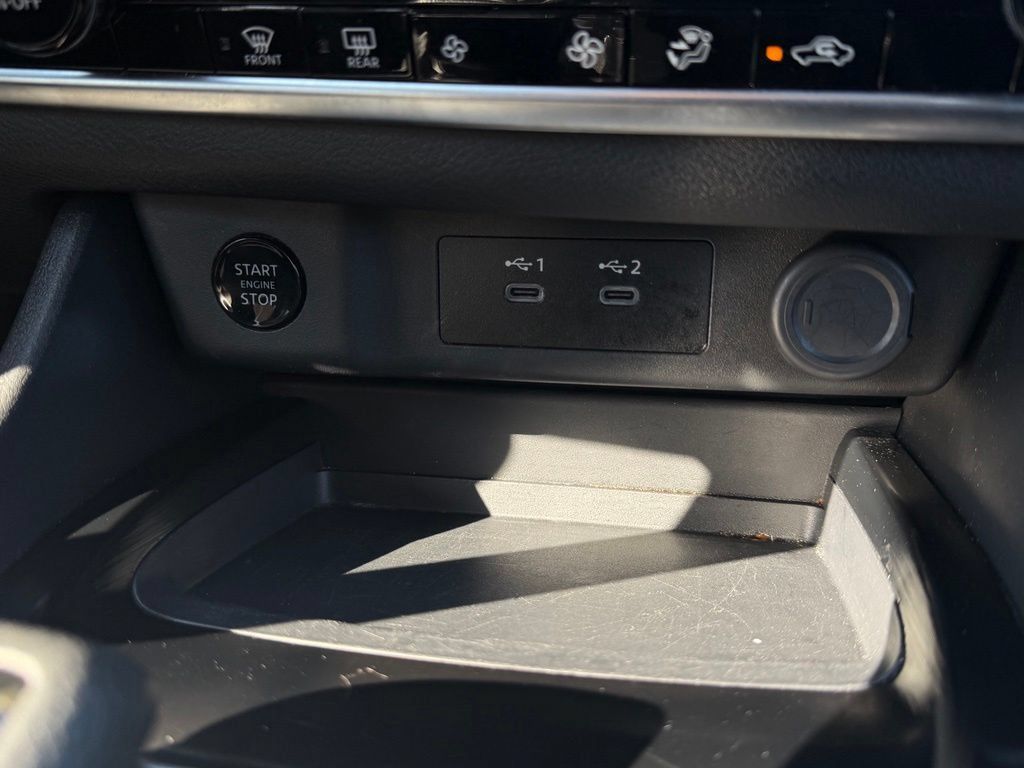 Used 2025 Nissan Rogue SV FWD image 20