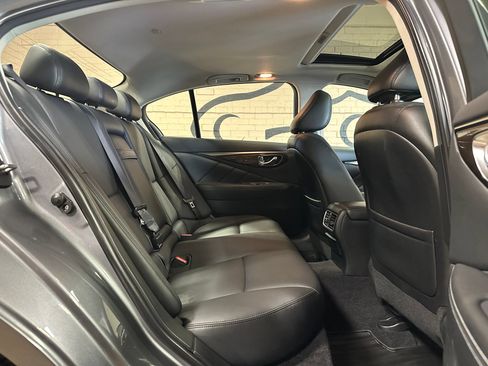 Used 2018 INFINITI Q50 Luxe w/ Essential Package (3.0T Luxe) AWD/4WD image 16