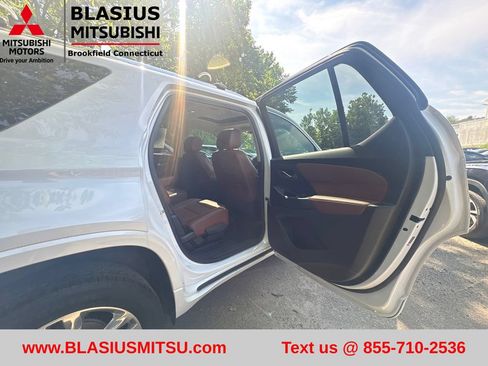 Used 2021 Chevrolet Traverse High Country w/ LPO, Floor Liner Package AWD/4WD image 26