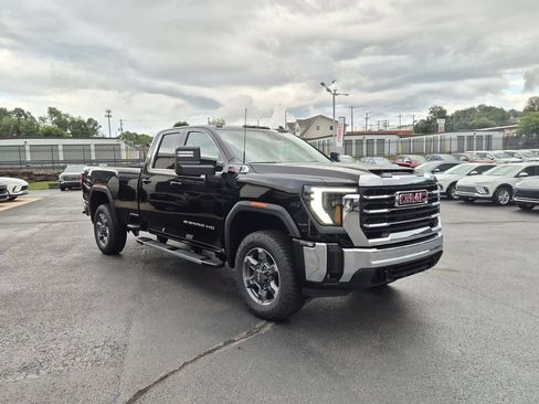 New 2026 GMC Sierra 2500 SLE w/ SLE Value Package; AWD/4WD image 3