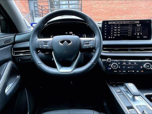 Used 2026 INFINITI QX60 Luxe w/ Cargo Package FWD image 7