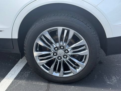 Used 2017 Cadillac XT5 Premium Luxury w/ LPO, Wheel Lock Package AWD/4WD image 30