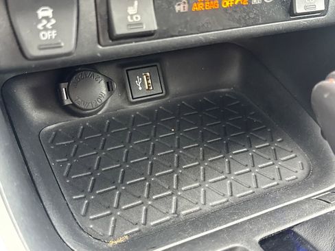 Used 2023 Toyota RAV4 XLE Premium AWD/4WD image 45