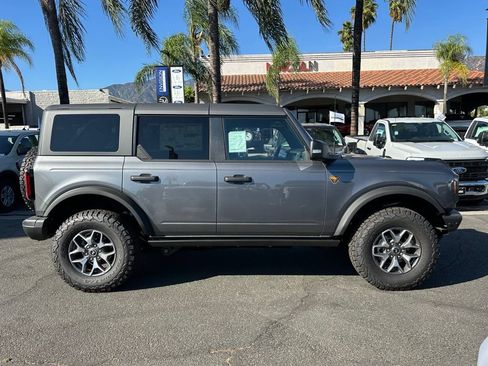 New 2025 Ford Bronco Badlands AWD/4WD image 11