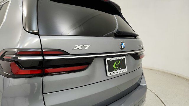 Used 2024 BMW X7 xDrive40i w/ Premium Package AWD/4WD image 26