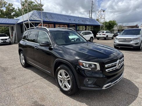 Used 2021 Mercedes-Benz GLB 250 w/ Premium Package image 1