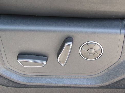 Used 2020 Ford F350 Platinum w/ Tremor Off-Road Package image 18