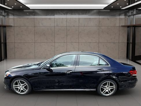 Used 2015 Mercedes-Benz E 400 4MATIC Sedan image 6