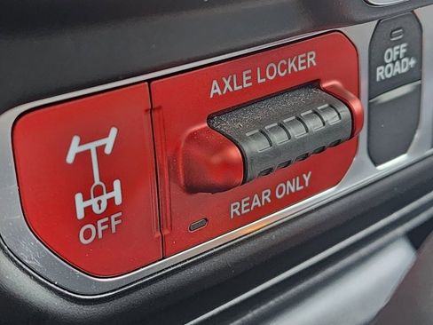 Used 2022 Jeep Gladiator Mojave w/ Cold Weather Group image 14