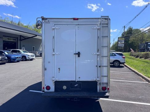 Used 2014 Chevrolet Express 3500 RWD image 4