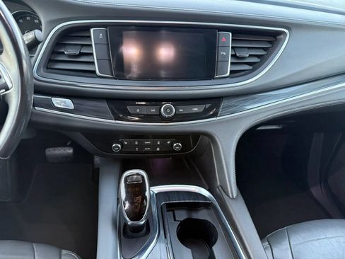 Used 2019 Buick Enclave Essence w/ LPO, Cargo Package FWD image 18