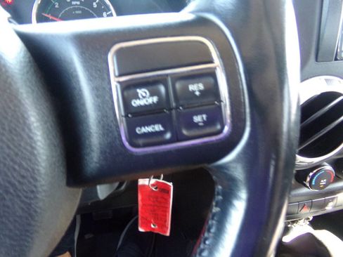 Used 2014 Jeep Wrangler Unlimited Sahara w/ Connectivity Group AWD/4WD image 71