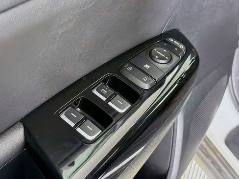 Used 2022 Kia Sportage EX FWD image 21