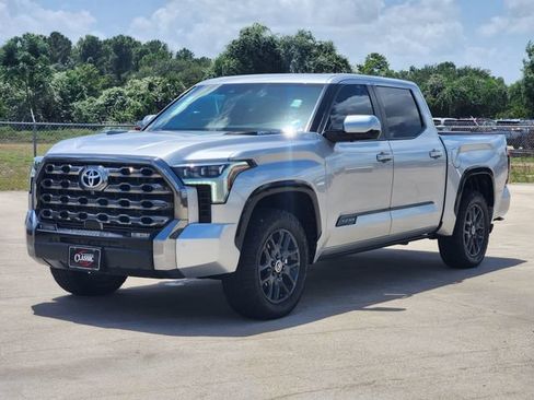 Used 2024 Toyota Tundra Platinum AWD/4WD image 3