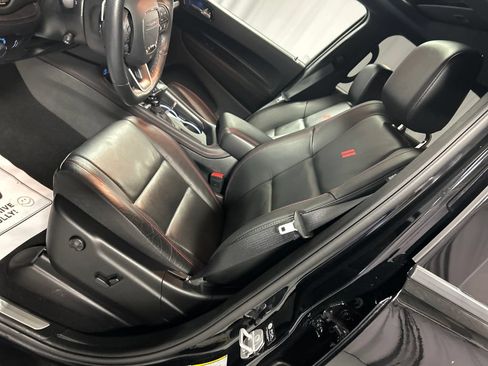 Used 2025 Dodge Durango GT AWD/4WD image 12