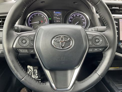 Used 2019 Toyota Camry SE image 11