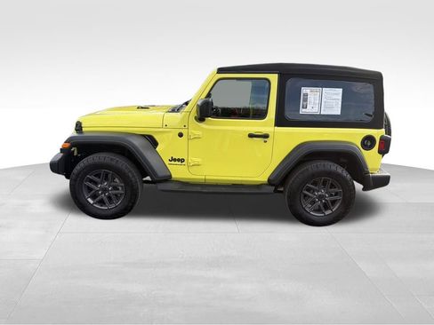 Used 2024 Jeep Wrangler Sport S image 8