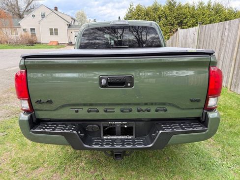Used 2021 Toyota Tacoma SR5 w/ Trail Edition image 5