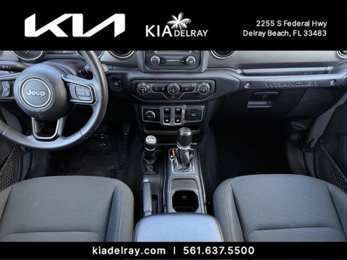 Used 2018 Jeep Wrangler Sport AWD/4WD image 14