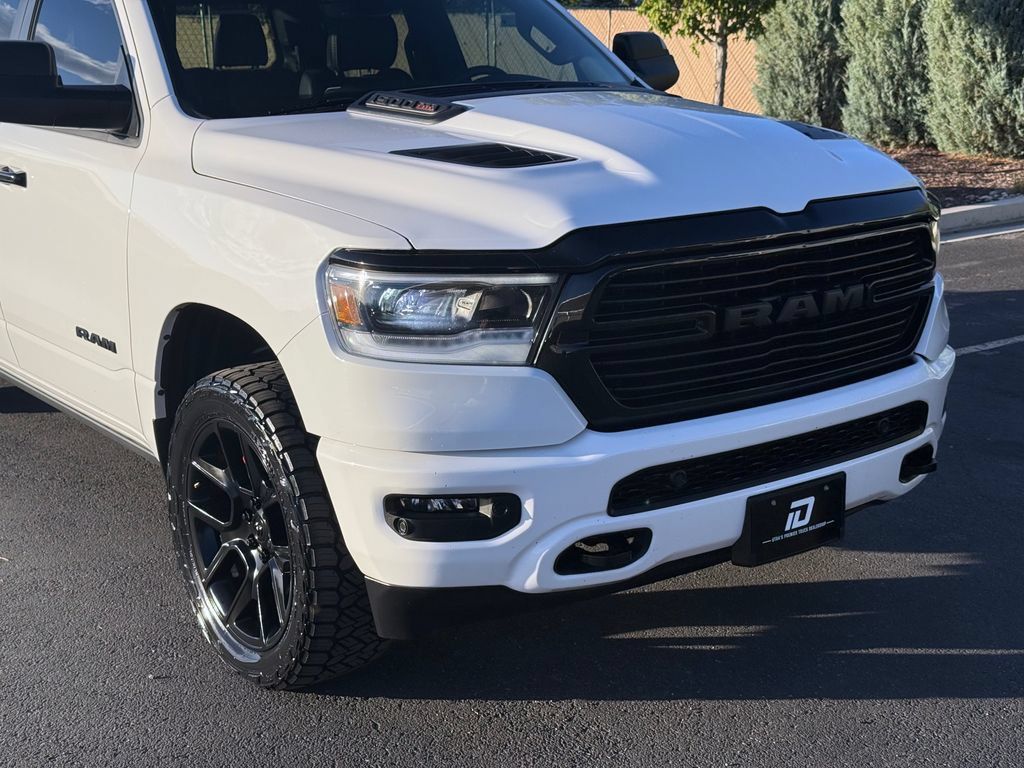 Used 2023 RAM 1500 Laramie AWD/4WD image 3