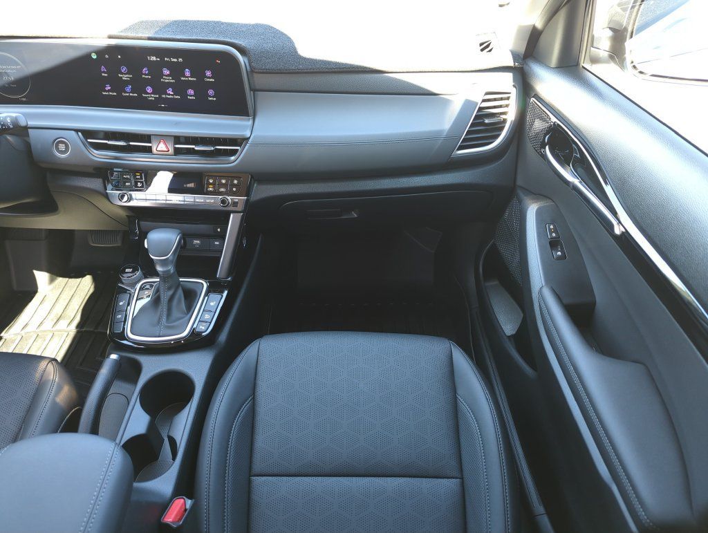 Used 2026 Kia Seltos EX FWD image 16