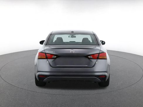 Used 2025 Nissan Altima 2.5 SV FWD image 8