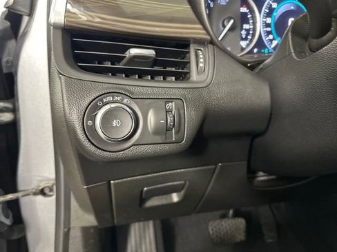 Used 2020 Buick Envision Premium w/ LPO, Interior Luxury Package image 19